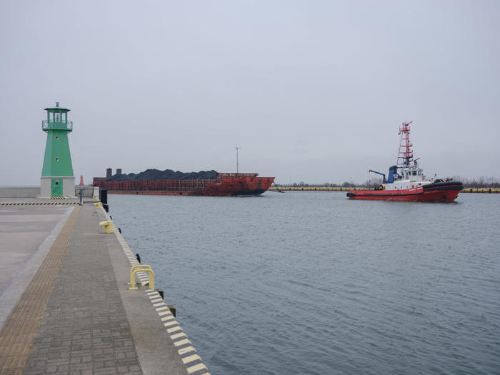 cios dla portu gdańsk. światowy gigant wycofuje oceaniczne połączenie