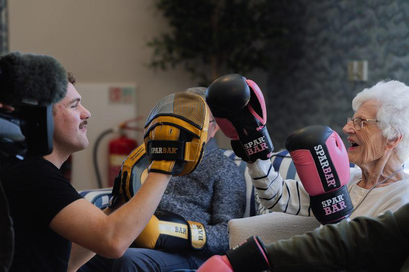 how to, man, 21, turned 'downhill' life around and now goes viral for teaching grannies how to box