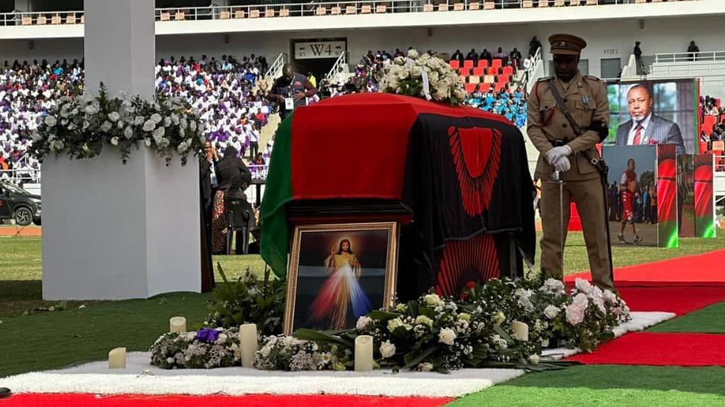 malawians pay tribute to vice-president killed in plane crash