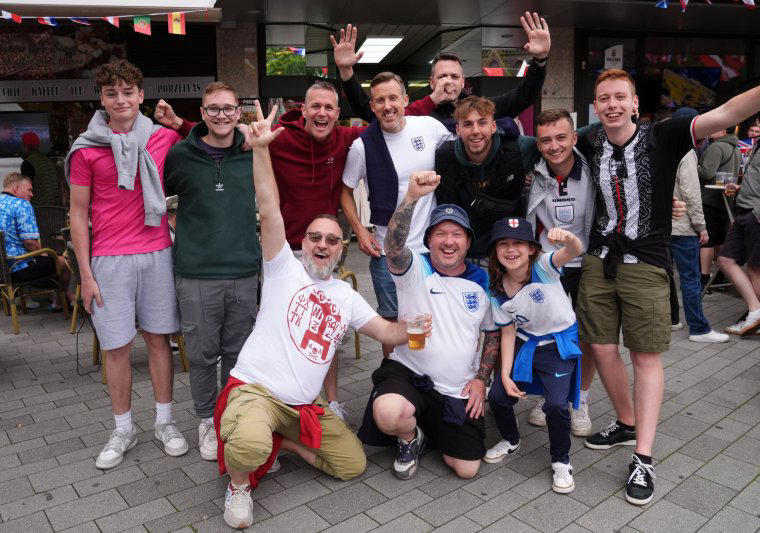 thousands of england fans descend on german pubs ahead of euros clash with serbia