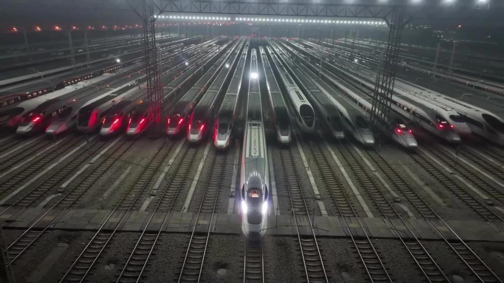 中国の京広高速鉄道、全線で時速350キロ運行を実現