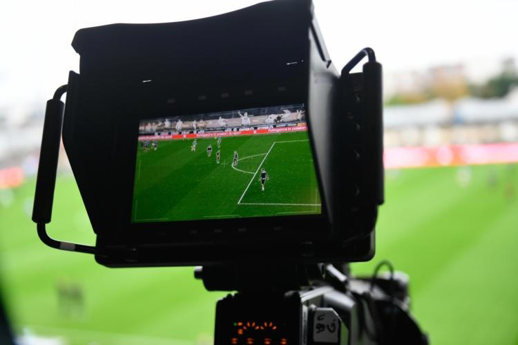 euro 2024. en pologne, la télévision publique piratée pendant le match contre les pays-bas