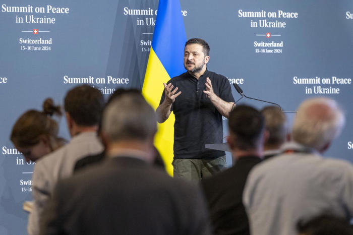 zełenski: zakończony szczyt pokojowy to wielki sukces ukrainy