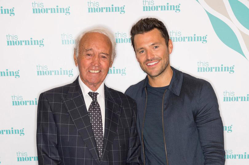 mark wright's grandad, 91, rushed to hospital as son urges him to 'keep strong'