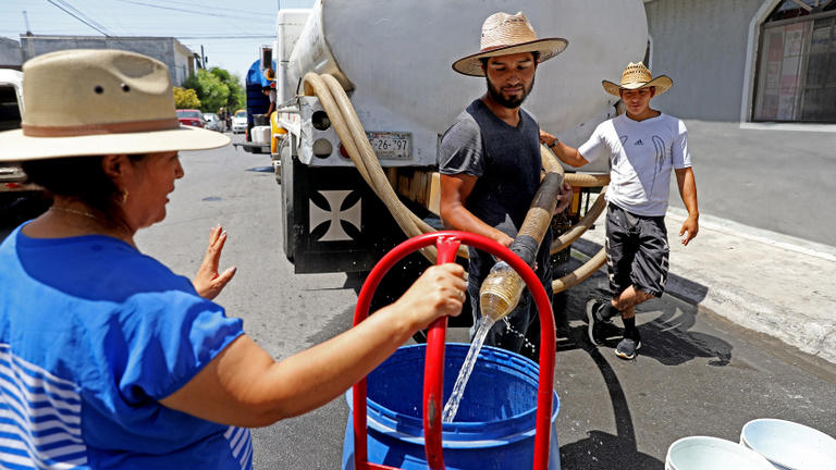 bajban vannak, mexikóvárosban napokon belül eltűnhet az ivóvíz