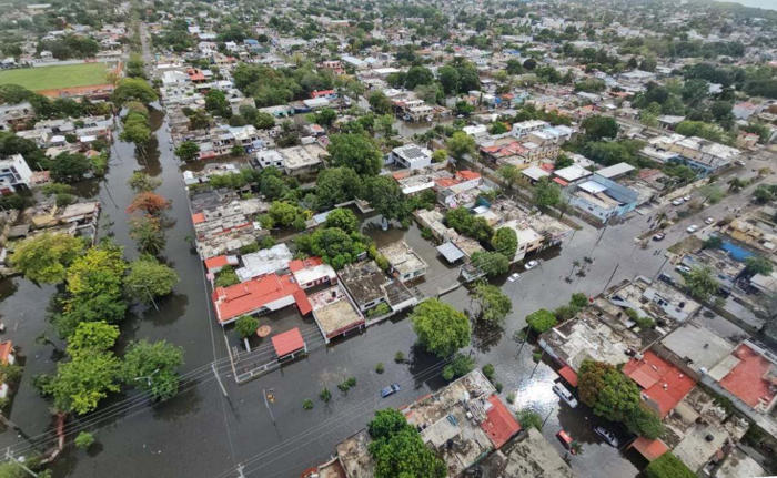 plan marina apoya a la población por inundaciones en chetumal, quintana roo
