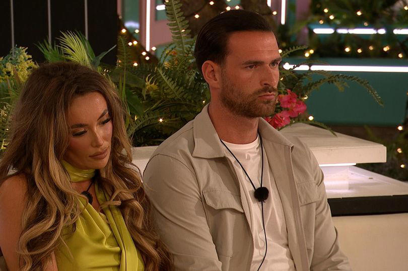love island fans call for 'disgrace' ronnie to be removed after 'cruel' scenes