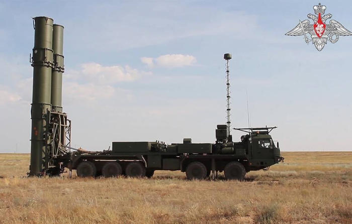 how many 'experimental' s-500 prometheus air defenses does russia have?