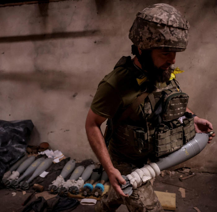 us munitions finally start arriving on ukraine front line