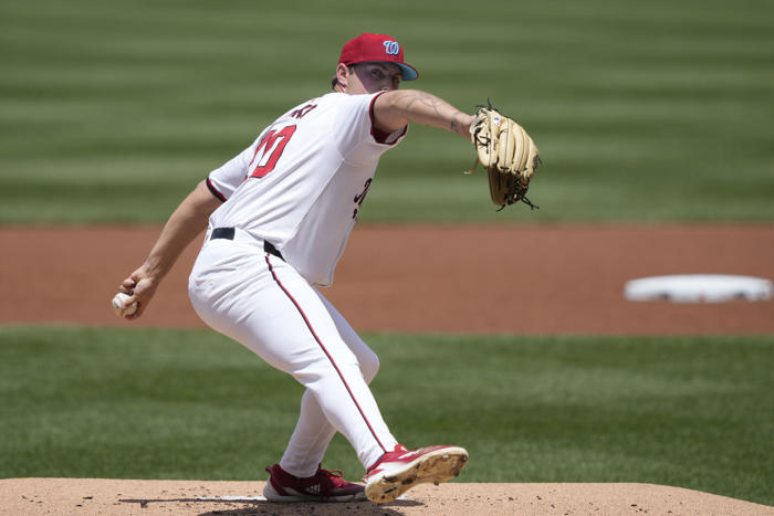 jacob young, lane thomas homer as nationals complete sweep of marlins, 3-1