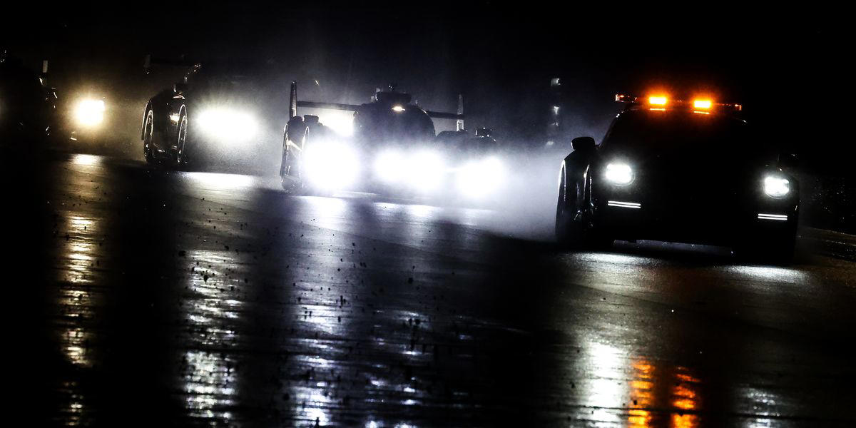 safety cars ran out of fuel during the four-hour weather delay at le mans