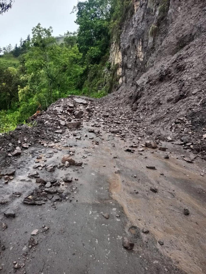 deslizamientos de tierra aíslan municipios y ponen en alerta a la comunidad de boyacá