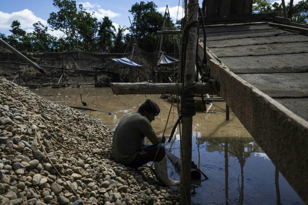 amazon, illegal gold mining eats into peruvian amazon