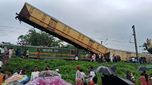Eight killed and several feared trapped as goods train hits passenger express in India<br><br>