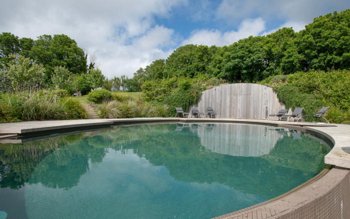 ‘i’m giving up my idyllic £7.5m cornwall home to retire in london’