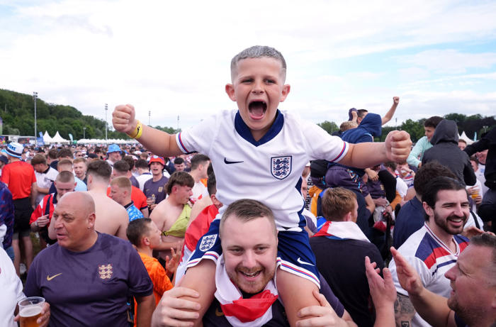 england fans drink two months’ of beer in 36 hours at euros party