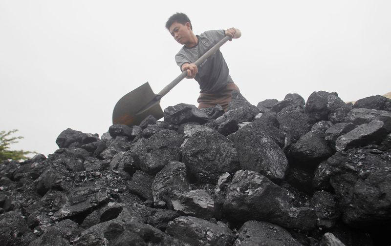more than 800 coal plants worldwide could be profitably decommissioned, research group says
