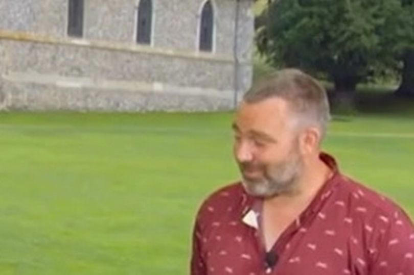 bbc antiques roadshow guest shocked by price of 'exquisite' 300-year-old item