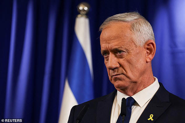 netanyahu dissolves his powerful war cabinet after key member quit