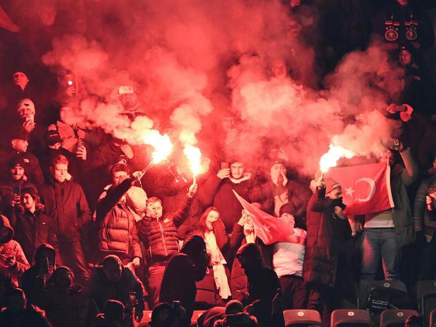 türkisches heimspiel im fußballtempel: „wie löwen“
