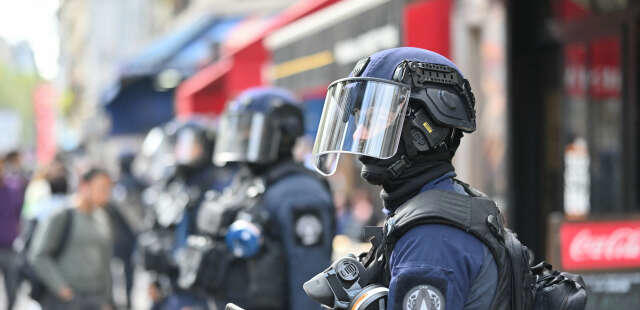 sebastian roché : « le rn voit dans les policiers des militants pour sa cause et non les agents d’une administration impartiale »