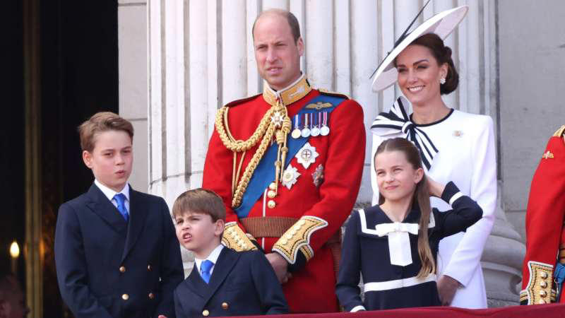 princess kate publishes new photo of william and their children