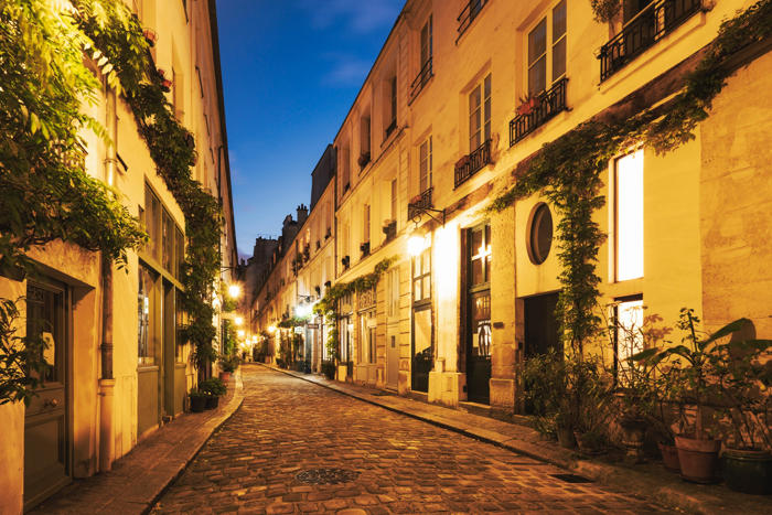 6 best neighborhoods to stay in paris—according to in-the-know locals