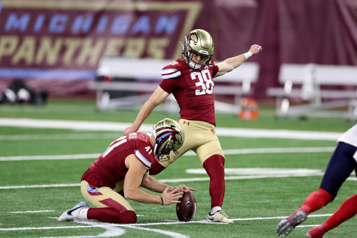 ufl kicker jakes bates, who visited packers, to sign with lions