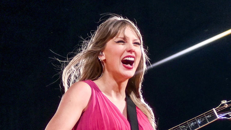 Taylor Swift Reacts After Again Swallowing a Bug Onstage During Eras Tour Show