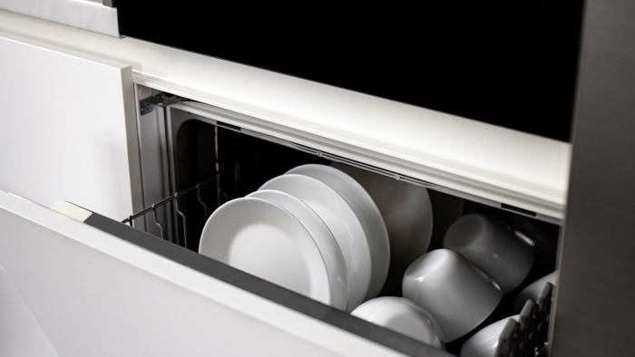 hygiène : voici la marque de lave-vaisselle qui tombe le moins souvent en panne, selon 60 millions de consommateurs