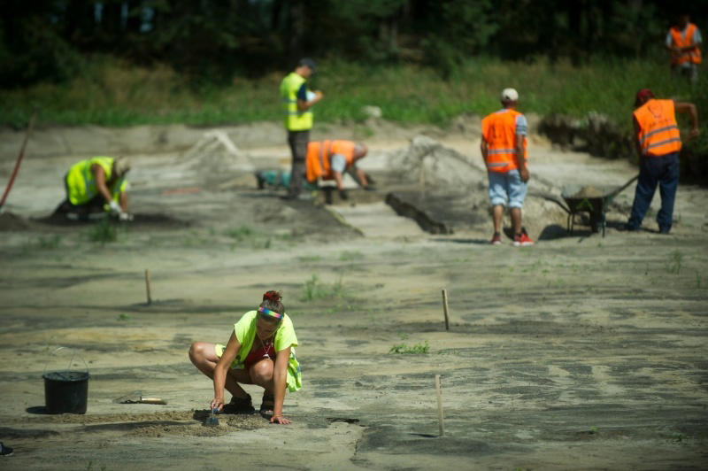 archeologové na hradecku objevili zřejmě nejdelší pravěkou mohylu v evropě