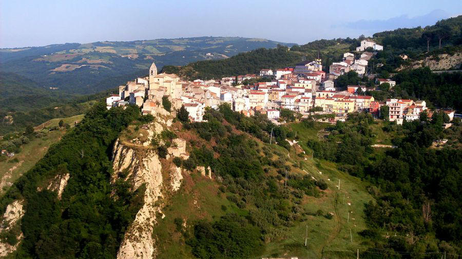 castellino del biferno, la comuna de italia que acuñó una moneda paralela con la cara de maradona