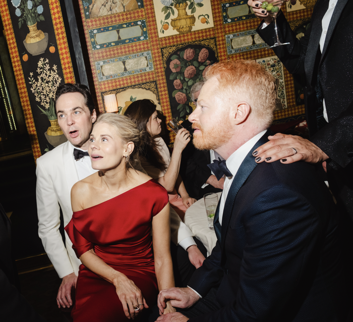 fans missed jim parsons and jesse tyler ferguson's tv reunion backstage at the 2024 tonys