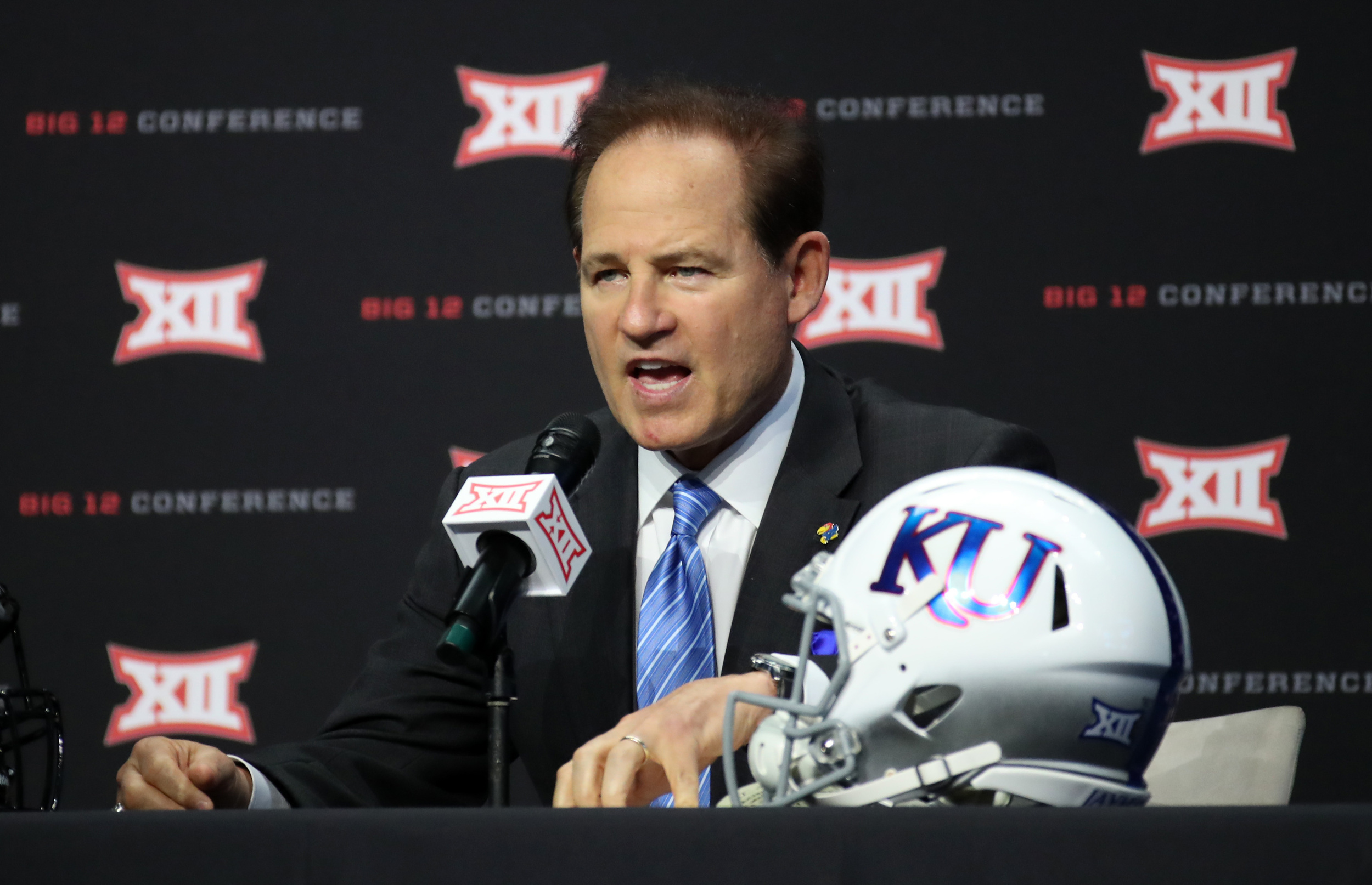 Les Miles Files Lawsuit Against LSU Over Costly Vacated Wins