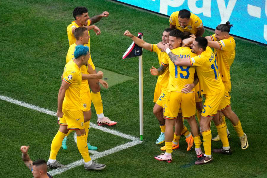 rumanía da la primera sorpresa de la eurocopa 2024 y golea a ucrania
