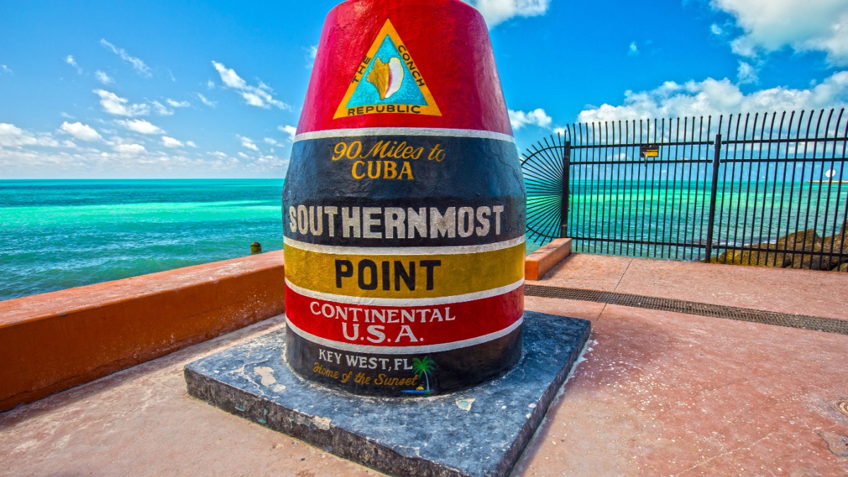 <p>Get ready for a major letdown. For all the hype, what you get is a painted concrete buoy overlooking the ocean. It doesn’t cost you any money, though, and the rest of Key West is great.</p>