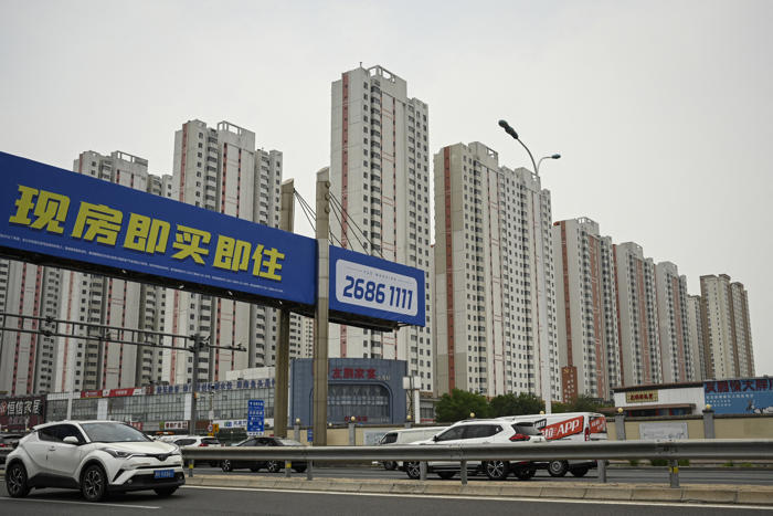 china's housing market crash intensifies