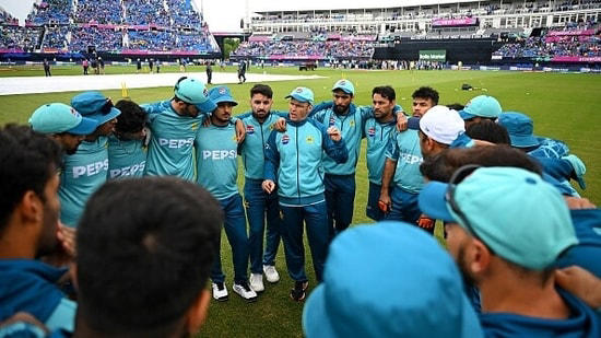 'no unity. everyone separated left and right': gary kirsten to pakistan after embarrassing t20 world cup exit - report