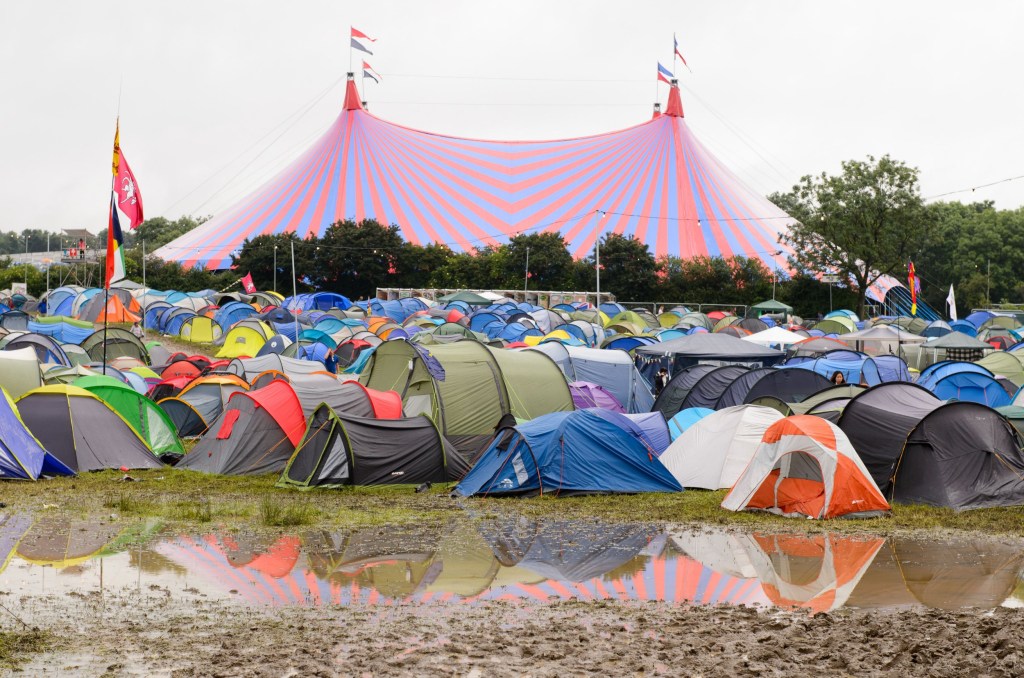 Glastonbury Weather Forecast Predicts ‘spells Of Rain’ And ‘sunny ...