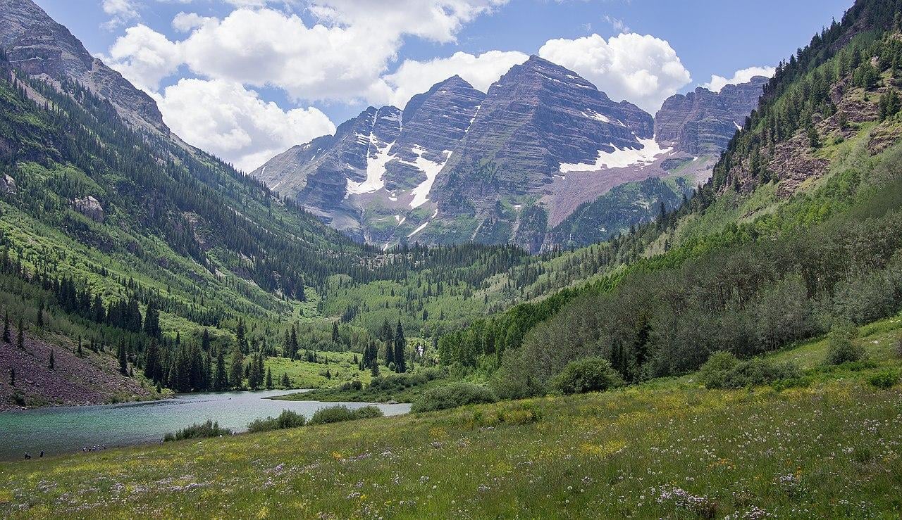 <p>Despite the presence of signs throughout national parks, parkgoers continue to ignore the rules and often put themselves, the wildlife, and the ecosystems of the area in danger.    </p> <p>A similar event saw a group of tourists go beyond the trail's boundaries at Maroon Bells Scenic Area in Colorado. The people blatantly ignored a sign which said the area was “closed for revegetation.”     </p>
