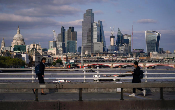 london dragging down uk productivity as office staff work from home