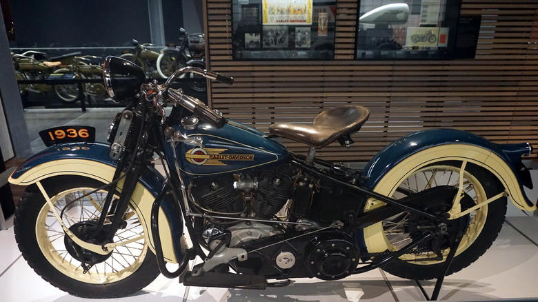 what's a harley-davidson el knucklehead motorcycle & what's one worth today?
