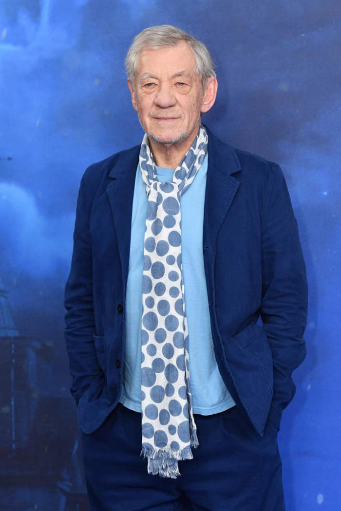 sir ian mckellen to ‘make a speedy and full recovery’ after theatre stage fall