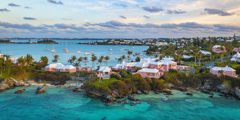 We asked Sarah Bray-West for her favorite spots to shop, eat and drink on the island. Here, her ultimate Bermuda travel guide.