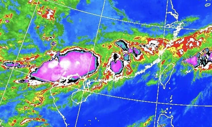 曬一張圖見紫色區塊 鄭明典示警：生命期長的致災性降雨系統