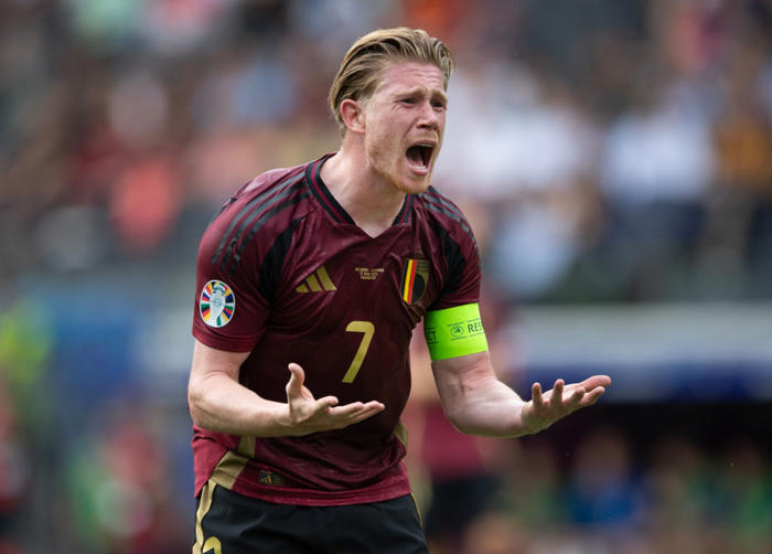 furious kevin de bruyne walks out of interview after shock belgium loss at euro 2024