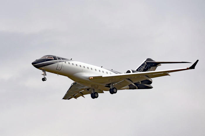 scottish greens to propose £1,000 per head private jet ‘super tax’