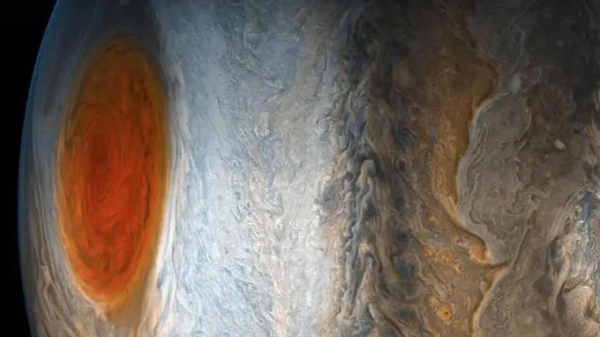 desvelan la verdadera edad y el origen de la misteriosa gran mancha roja de júpiter