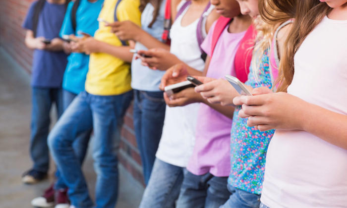 south carolina budget to ban cellphones in k-12 schools