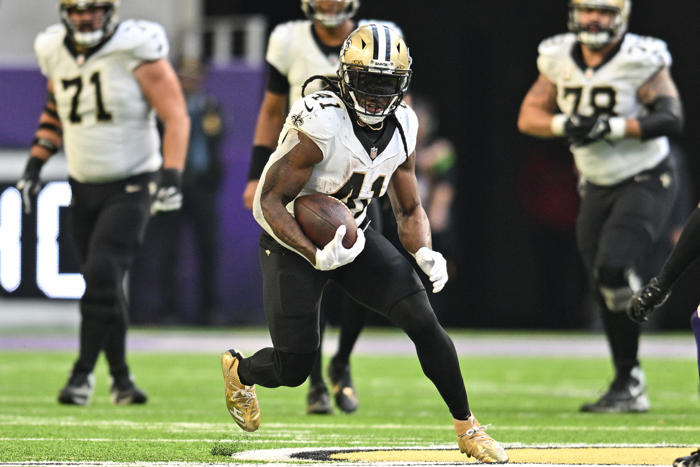 saints star rb reportedly open to restructured deal